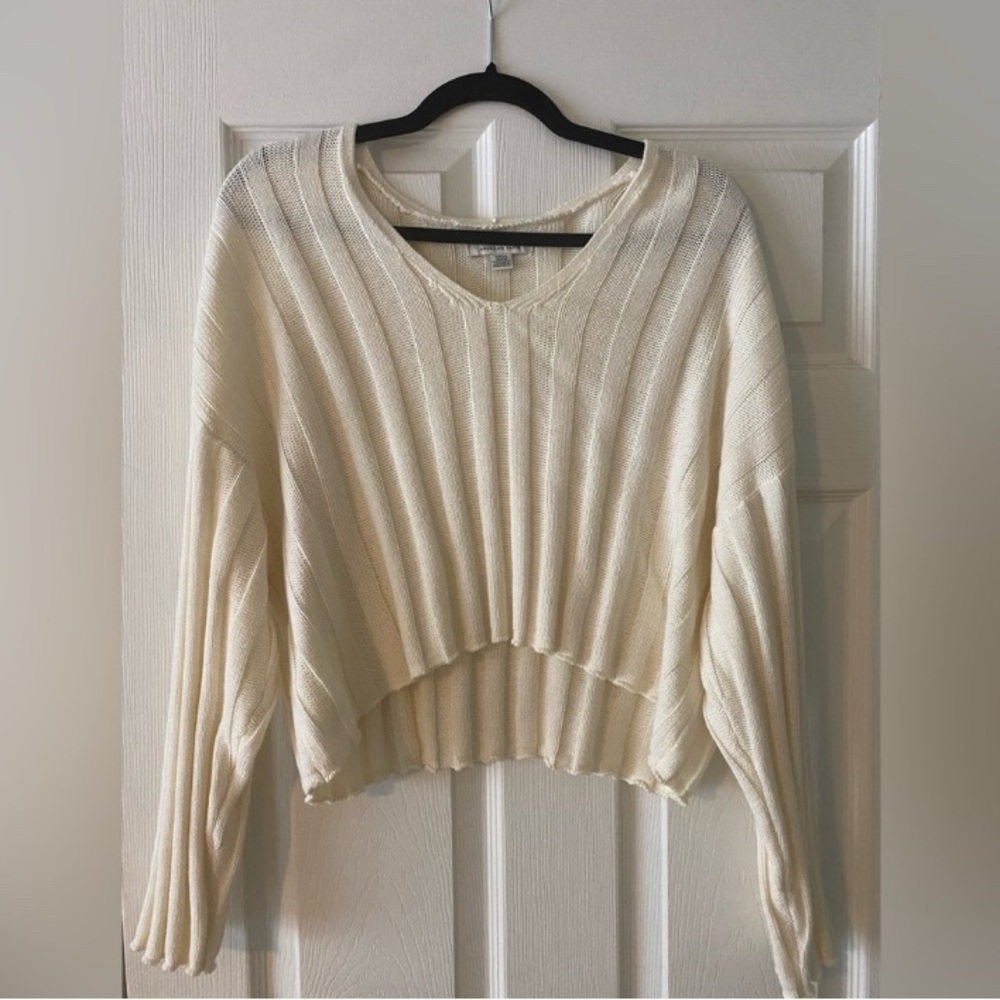 American Eagle Cream sweater